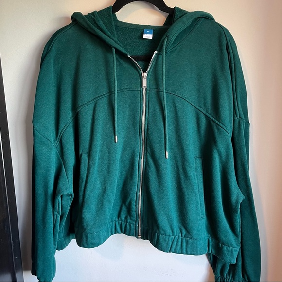 Old Navy cropped zip hoodie - Picture 2 of 5